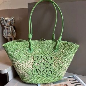 LOEWE 50x25x28cm straw bag